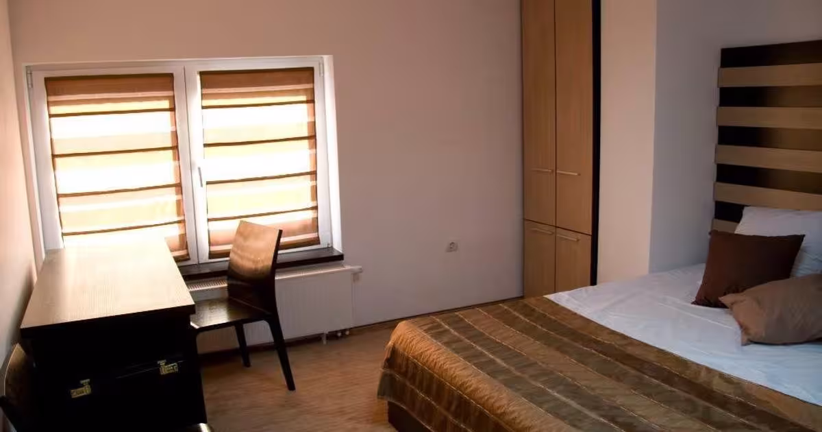 Casă individuală 450 mp cu 10 camere în zona Central, Brașov