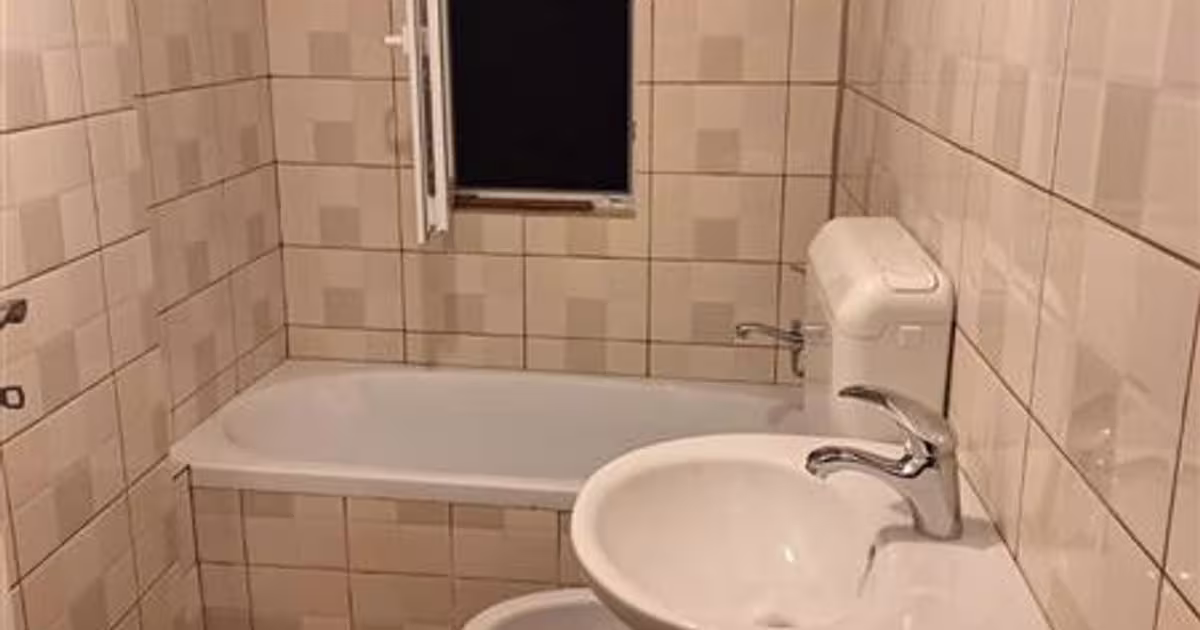 Casă individuală cu 6 camere în zona Exterior Est, Brașov