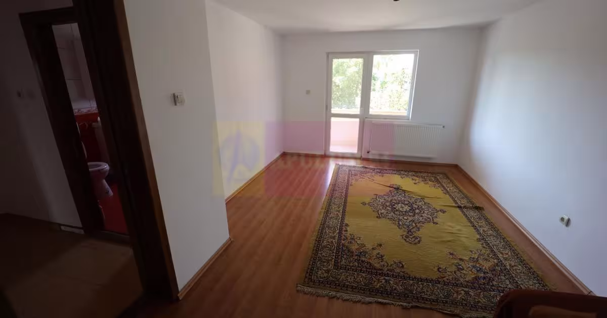 Casă individuală decomandat cu 6 camere în Clinceni