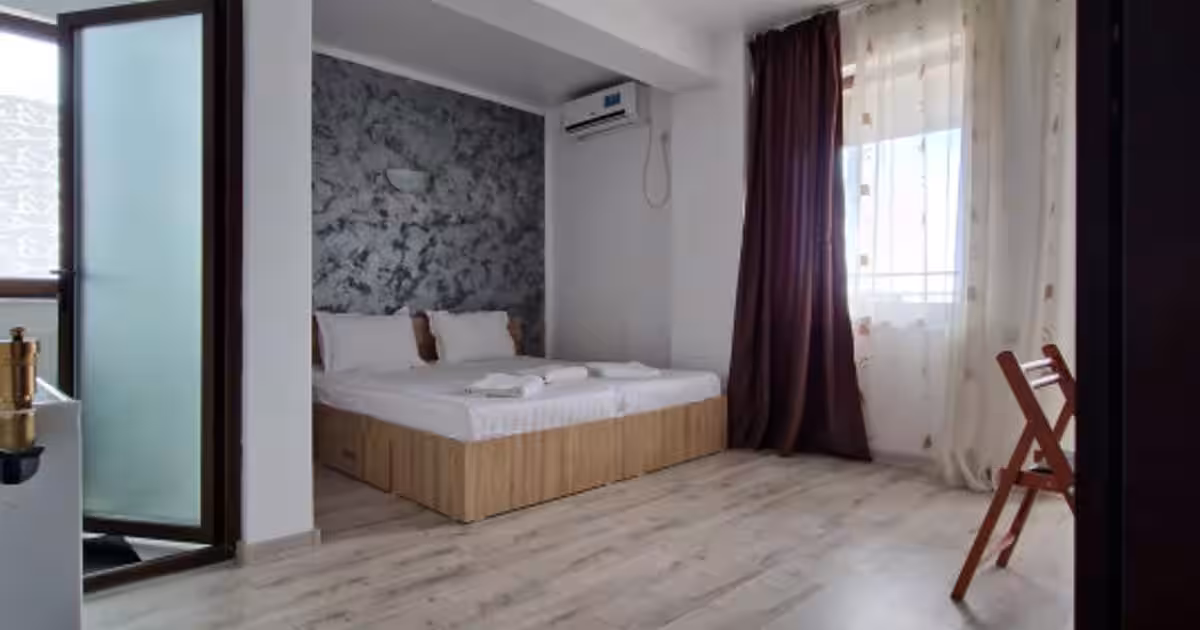 Casă individuală 300 mp cu 11 camere în zona Coiciu, Constanța