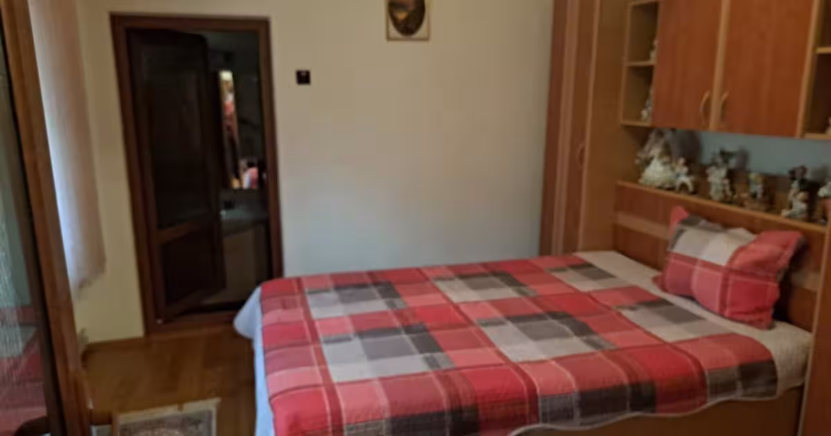 Casă individuală 98 mp cu 4 camere în zona Trocadero, Constanța