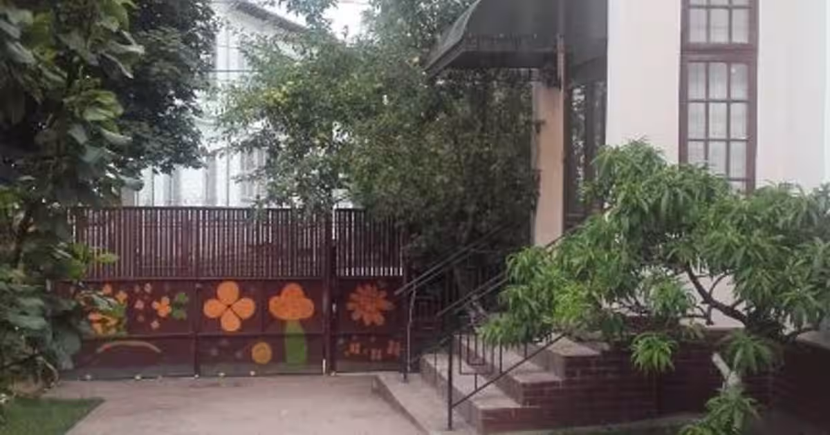 Casă individuală 250 mp cu 5 camere în zona Central, Craiova