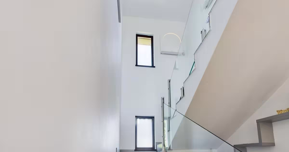 Casă individuală 170 mp cu 5 camere în zona Central, Curtici