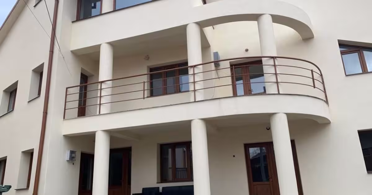 Casă individuală 315 mp cu 7 camere în zona Mazepa 2, Galați