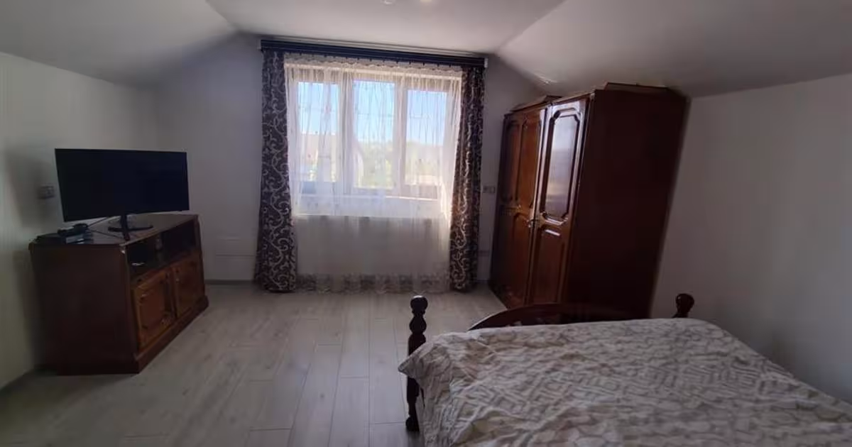 Casă individuală cu 5 camere în Moara