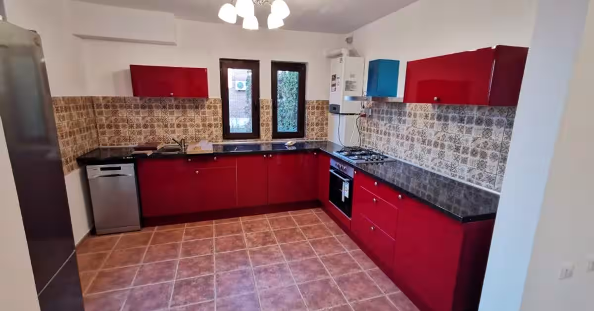 Corbeanca, inchiriez vila superba, stil american, cu semineu si panouri solare