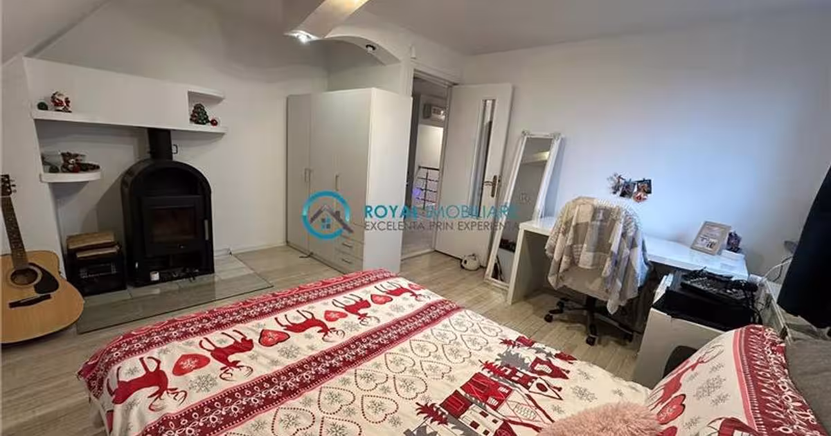 Casă individuală 240 mp cu 4 camere în Păulești