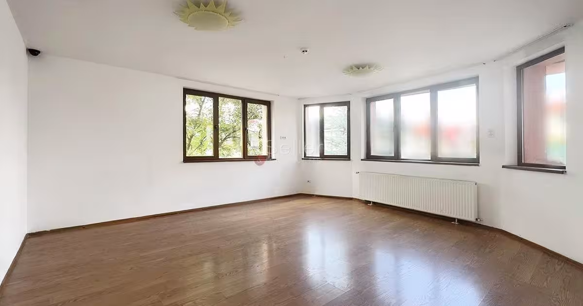 Casă individuală 560 mp cu 7 camere în zona Bunloc, Săcele