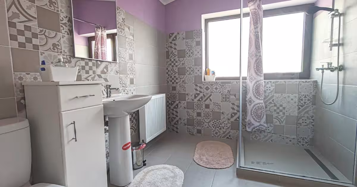 Casă individuală cu 4 camere în Sânpetru