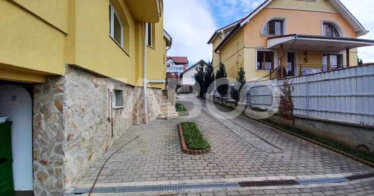 Casă individuală cu 9 camere în zona Tilișca, Sibiu