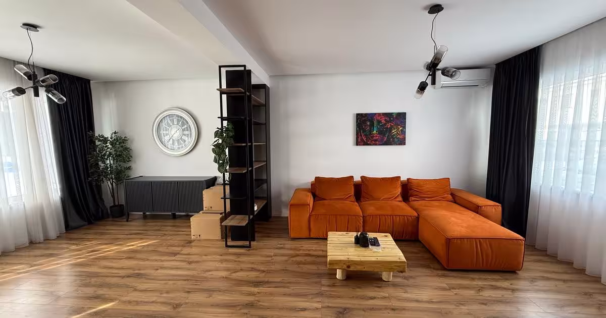 Casă individuală cu 4 camere în Tunari