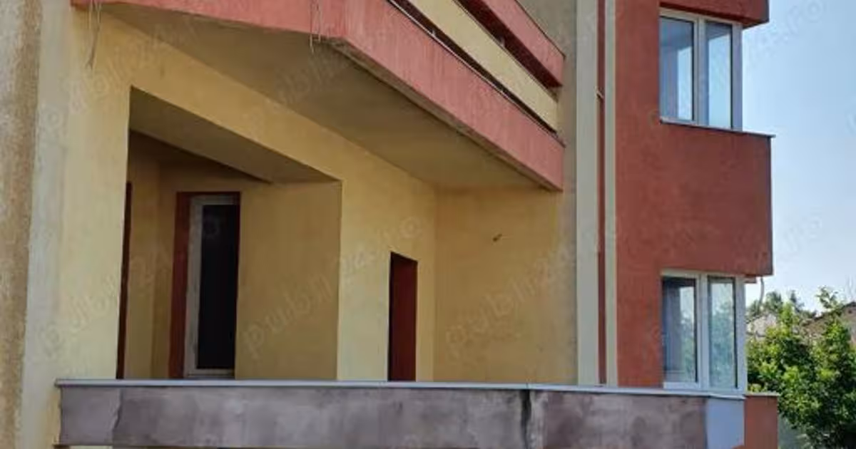 Casă individuală cu 15 camere în Voluntari