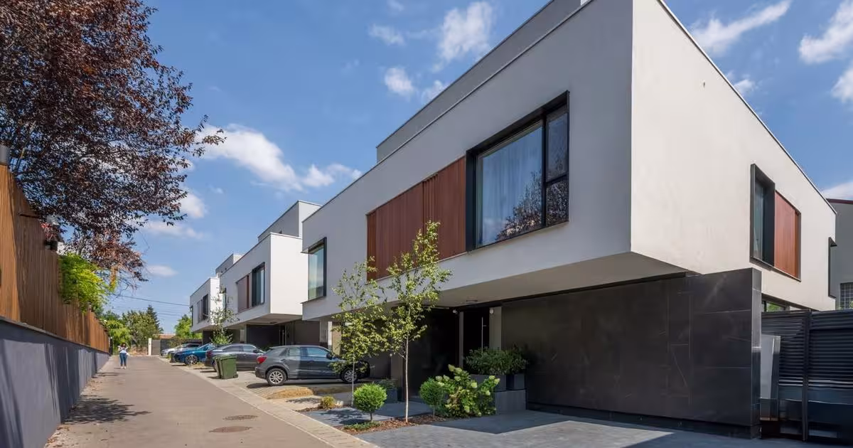 Casă individuală 210 mp cu 5 camere în zona Central, Voluntari