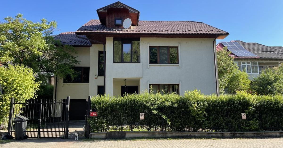 Casă individuală 263 mp cu 5 camere în zona Săsar, Baia Mare