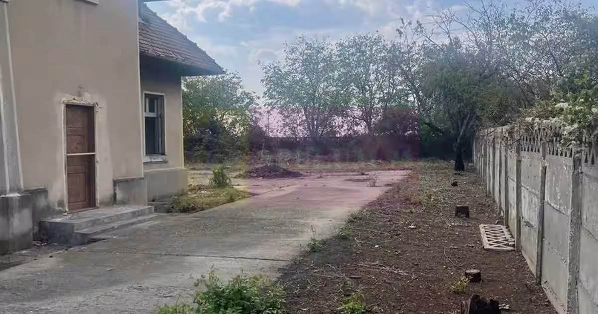 Casă individuală 105 mp cu 6 camere în zona Nord-Vest, Băicoi