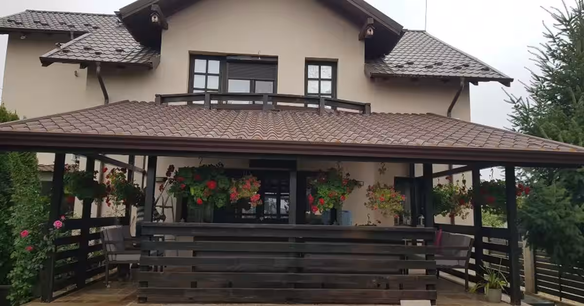Casă individuală 200 mp cu 5 camere în Bârlad