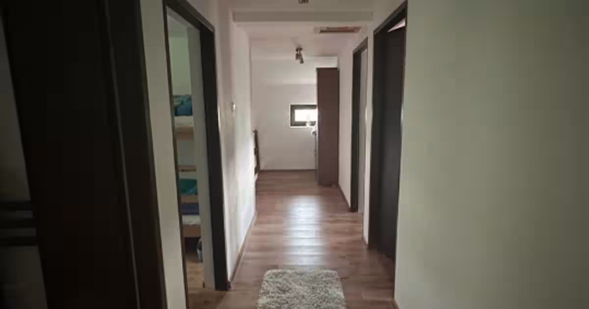 Casă individuală 140 mp cu 5 camere în Bozioru