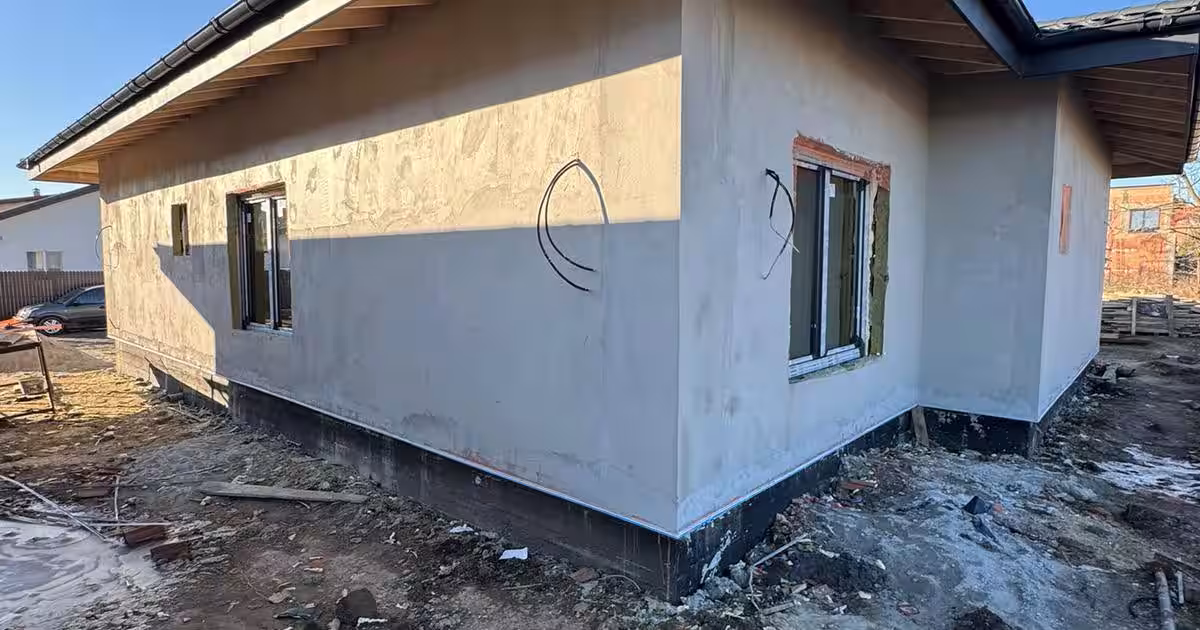Adio, bloc! Vilă cochetă pe parter în Brănești – Oaza ta de sănătate la 30 min d
