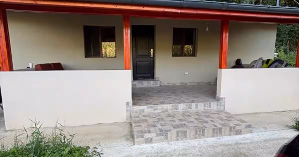 Casă individuală cu 2 camere în zona Capul Câmpului, Breaza
