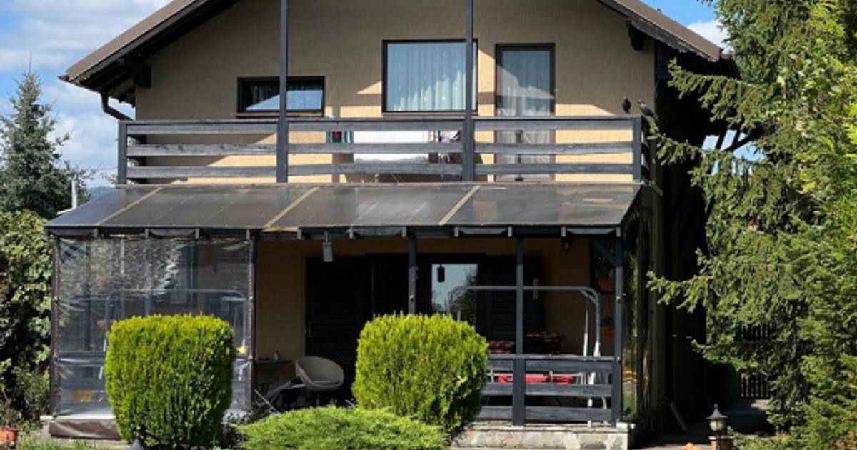 Casă individuală 140 mp cu 6 camere în Brebu