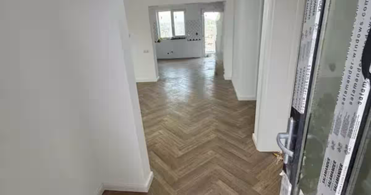 Casa noua Buftea,  25 min de Bucuresti (ruta Buftea- Metrou Straulesti sector 1)