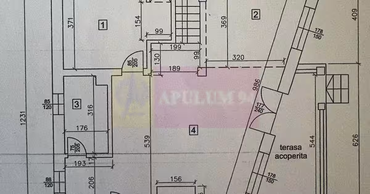 Casă individuală cu 5 camere în zona Central, Bușteni