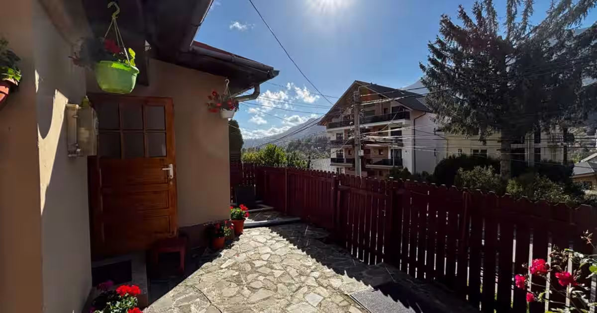 Casă individuală 90 mp cu 4 camere în zona Zamora, Bușteni