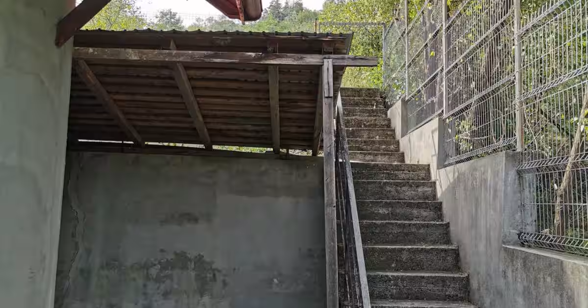 Casă individuală cu 4 camere în zona Vest, Călimănești