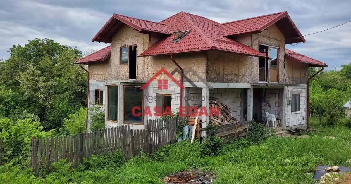 Casa 2010 in Scorteni 7 camere teren 1222mp 62.000e
