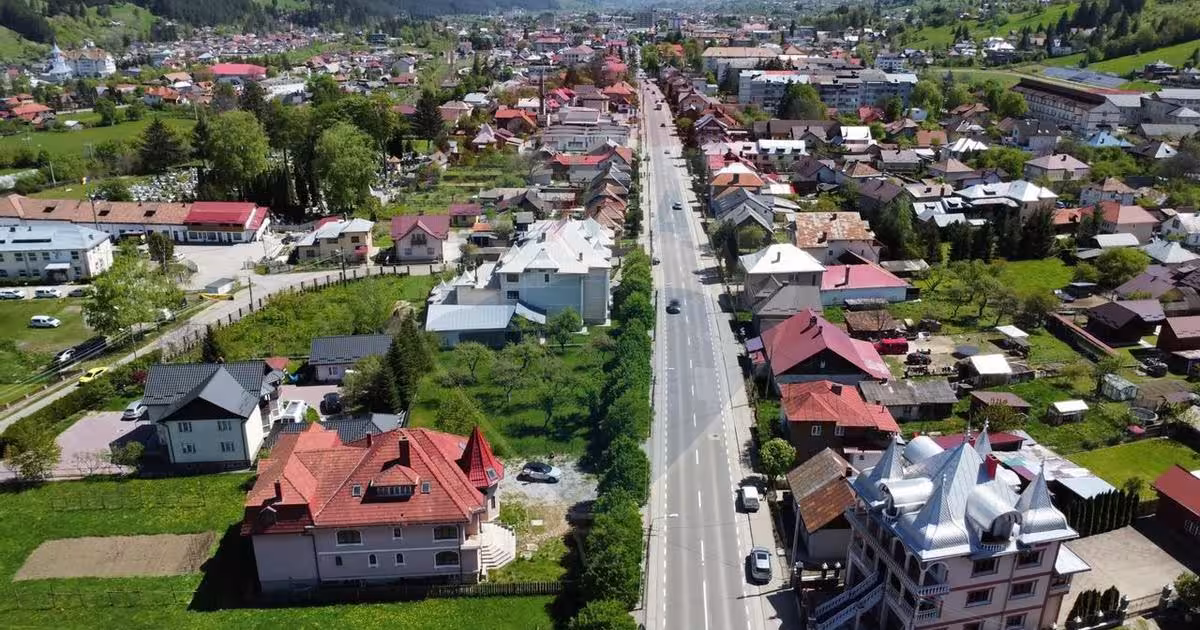 Casă individuală cu 18 camere în zona Nord, Câmpulung Moldovenesc