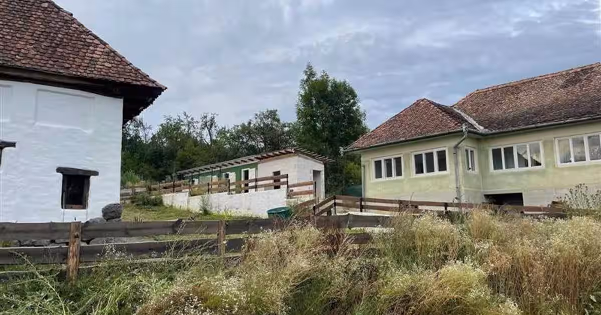 Casă individuală cu 4 camere în Cându