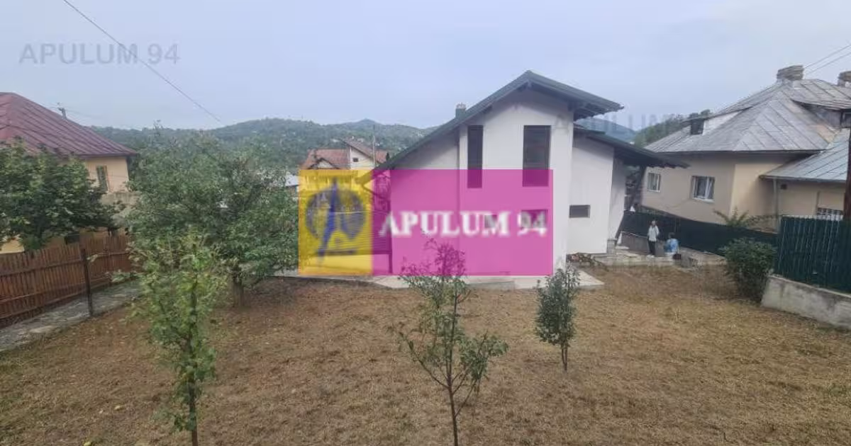 Casă individuală decomandat cu 9 camere în zona Central, Comarnic