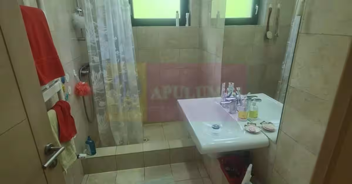 Casă individuală 275 mp cu 6 camere în Cornu de Jos (Cornu)