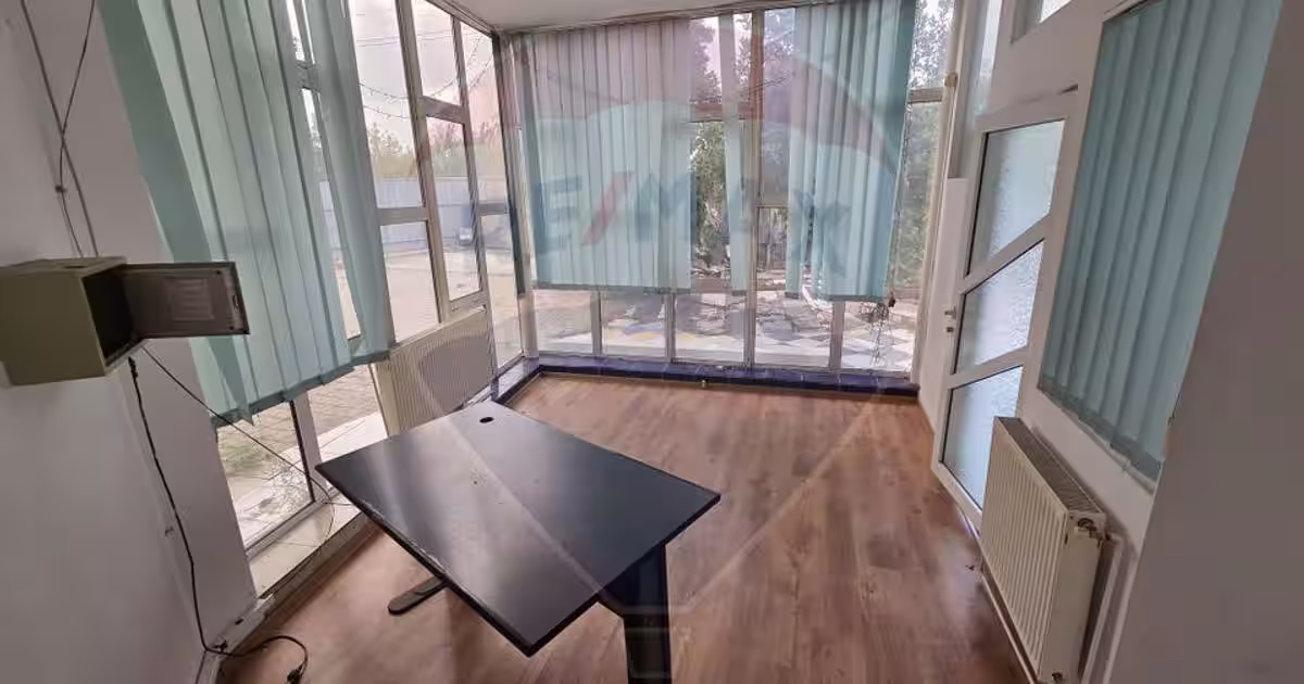 Ansamblu casa de locuit, hala productie ,spatiu de birouri si teren