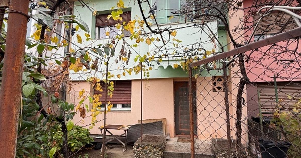 Casă individuală 110 mp cu 4 camere în zona Sărari, Craiova