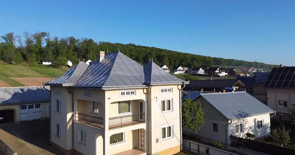 Casă individuală cu 5 camere în Dărmănești