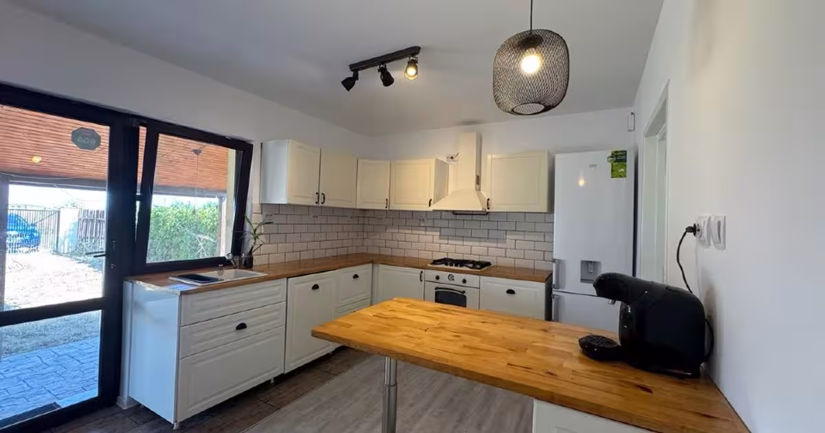 Casă individuală 130 mp cu 5 camere în Dârza