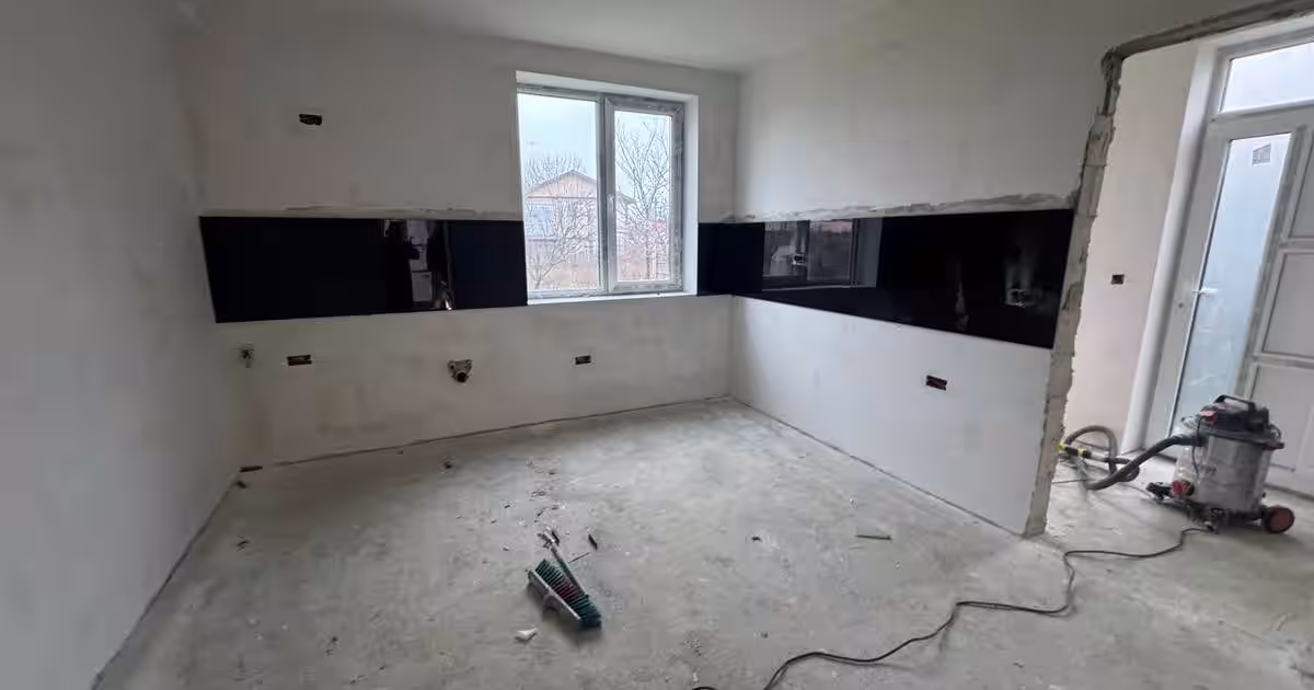 Casă individuală 245 mp cu 6 camere în Domnești
