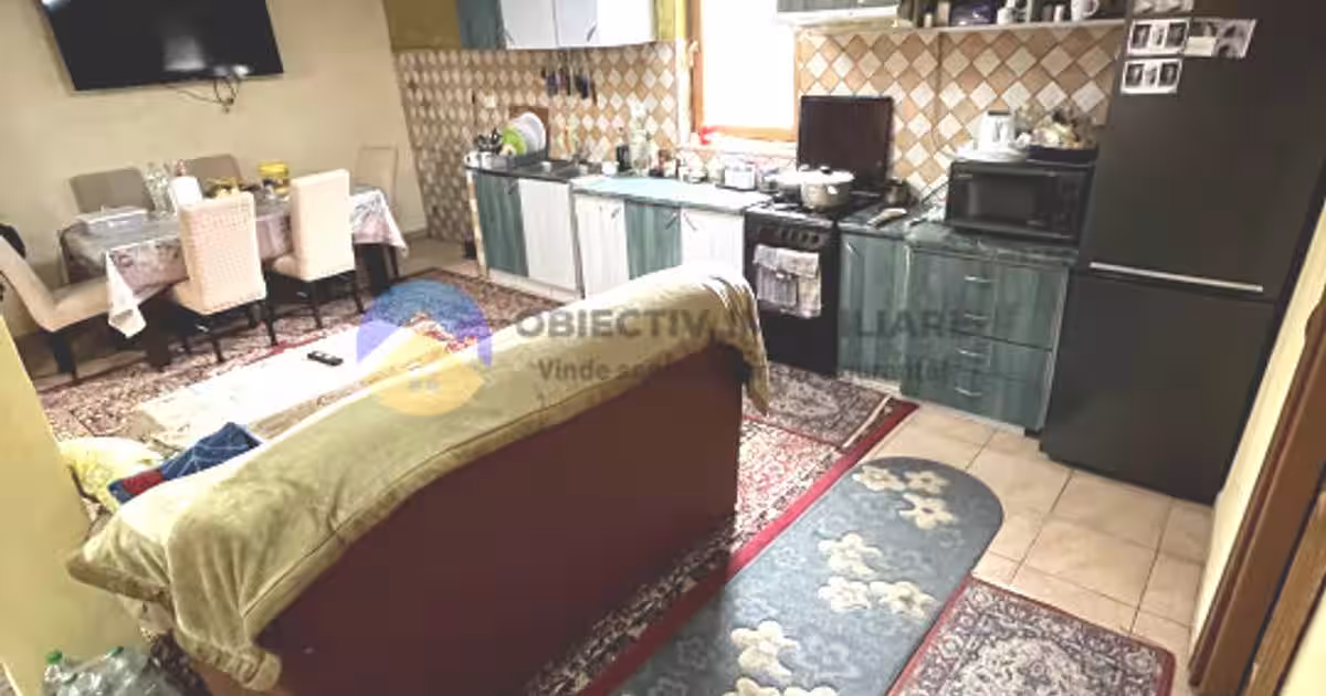Casă individuală 200 mp cu 4 camere în Dumbrava Roșie