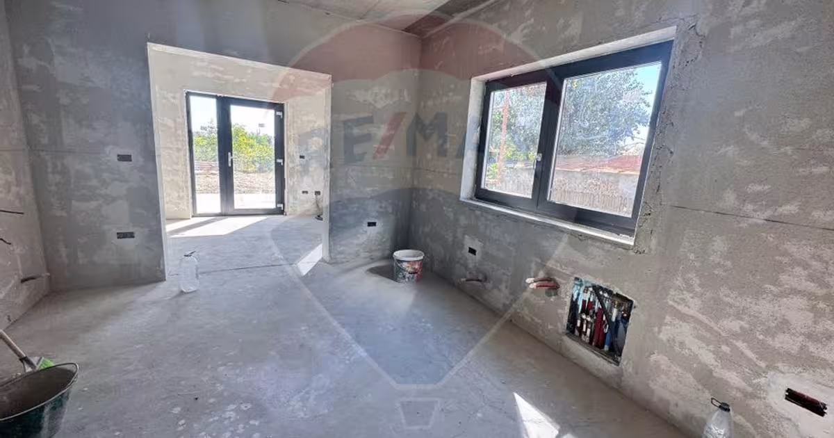 Casă individuală 170 mp cu 5 camere în zona Est, Focșani
