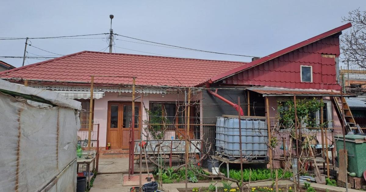 Casa unifamiliala cu gradina si spatiu de recreere.