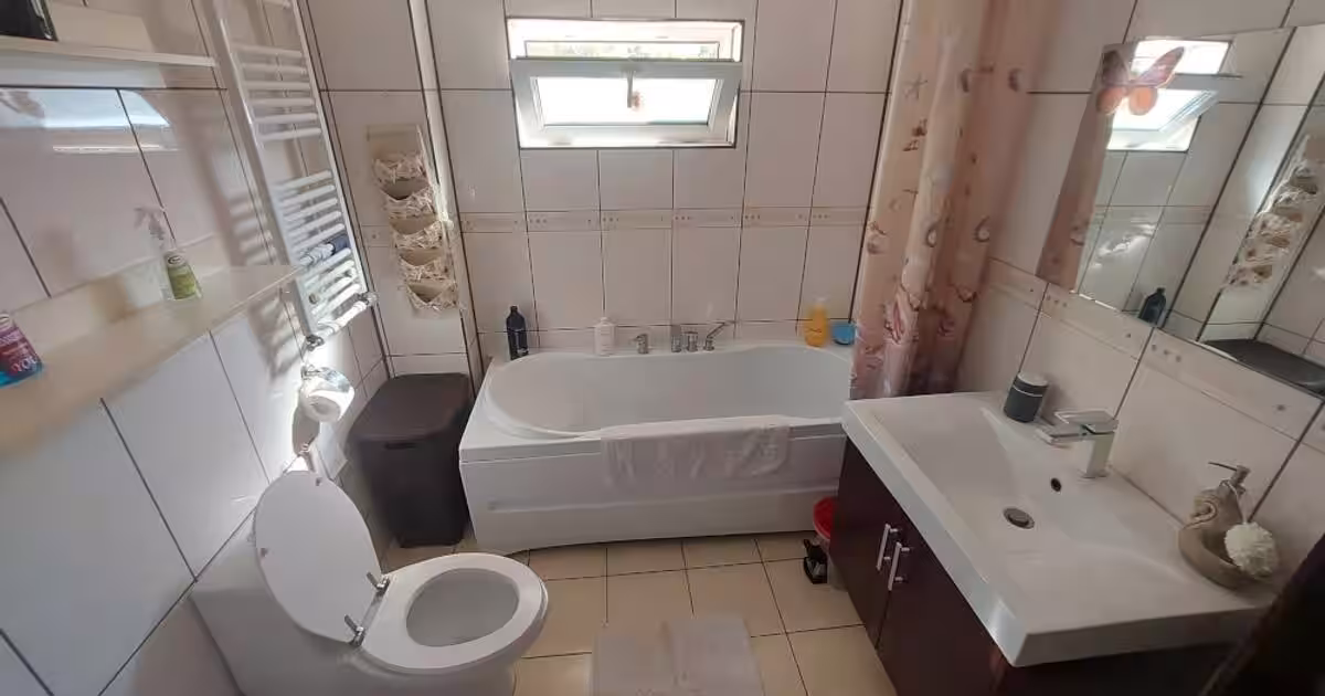Casă individuală 190 mp cu 3 camere în zona Micro 14, Galați