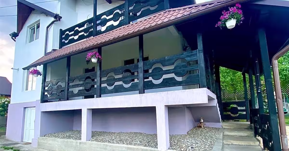 Casă individuală cu 13 camere în zona Central, Gura Humorului