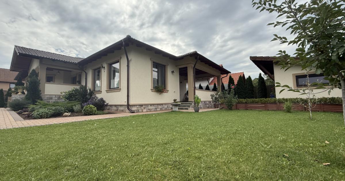 Casă individuală de vânzare -190 mp, 5 camere, CIUGUD, ZONĂ EXCLUSIVISTĂ