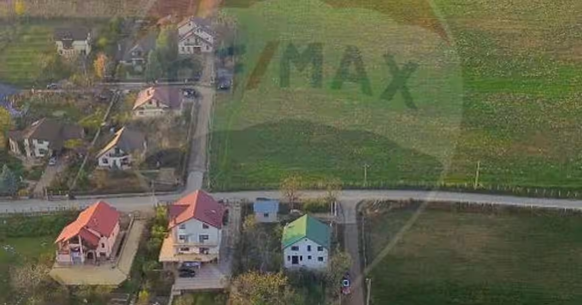 Casă/Vilă de Vânzare cu 5 camere,  Teren 757mp - Iasi - Hlincea