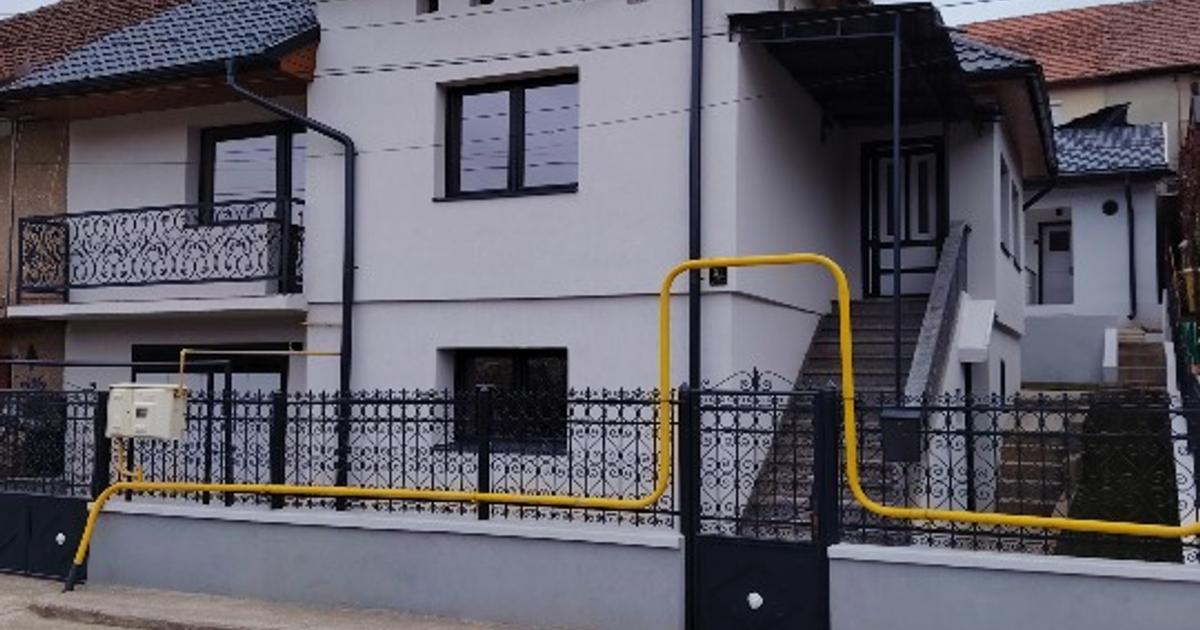 Casă individuală 172 mp cu 5 camere în Hunedoara