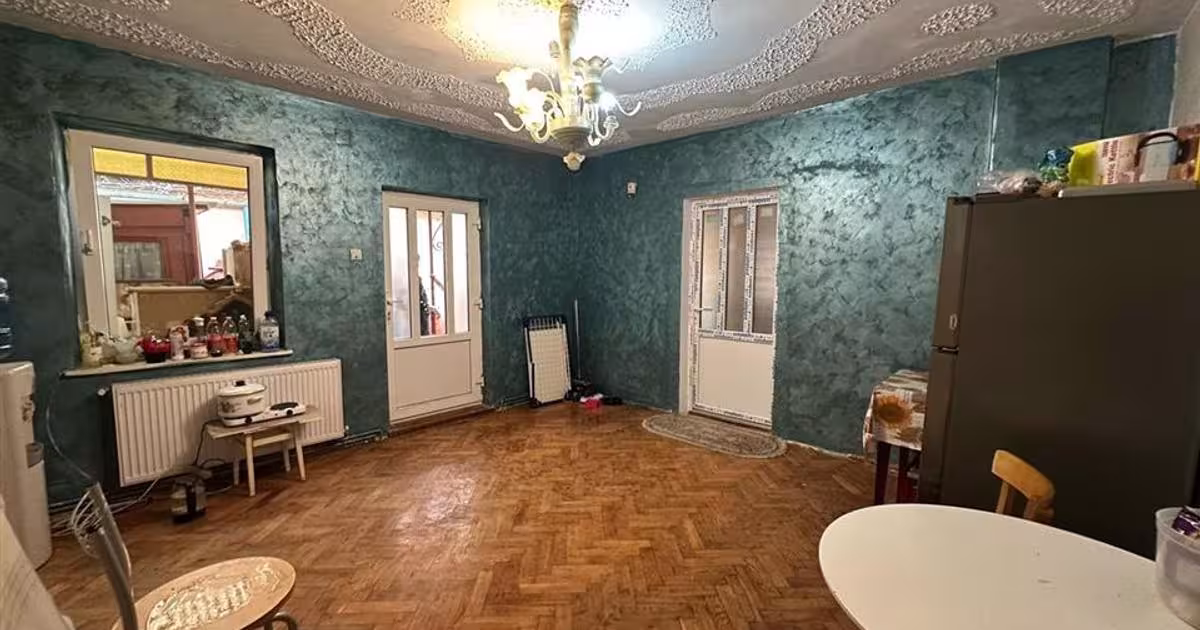 Casă individuală cu 3 camere în zona Sud-Est, Mediaș