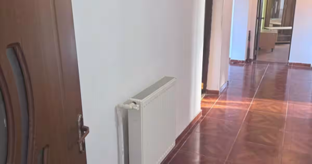 Casă individuală 235 mp cu 4 camere în Palanca