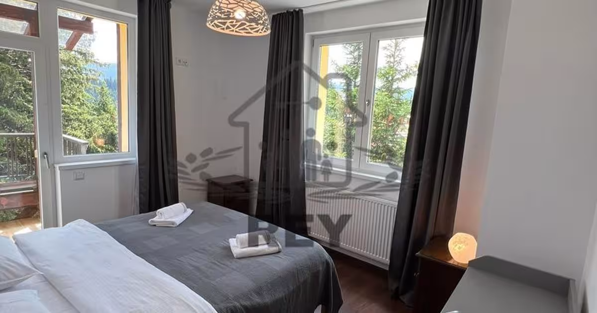 Casă individuală cu 10 camere în Păltiniș