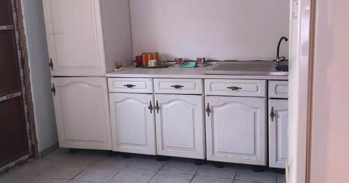 Casă din cărămidă, zonă de deal la Pârscov